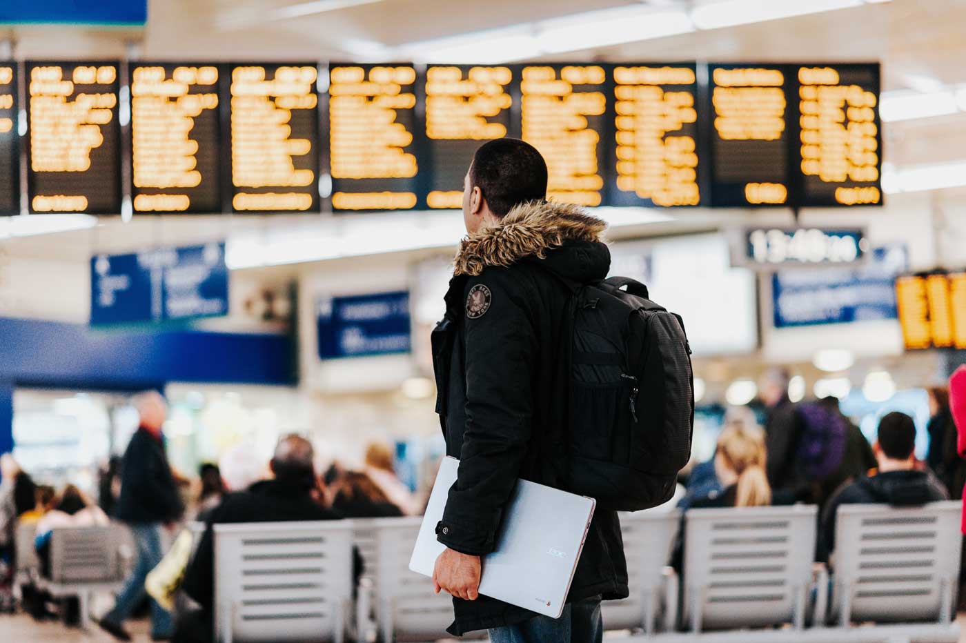 Nødlader på fly eller reise? Dette er lov! Vi har svaret på Nødlader.no